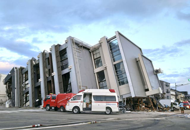 Động đất Nhật Bản: Địa chấn dồn dập, số người chết gia tăng